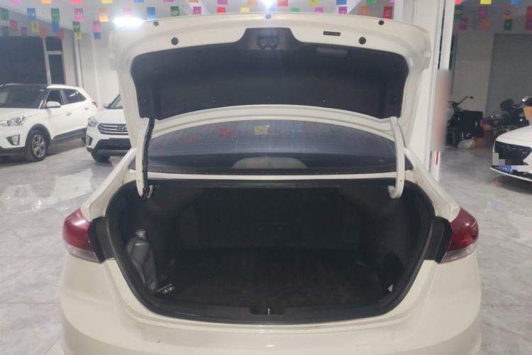 Used Hyundai Elantra 2016 1.6L Automatic ZhiXuan – Elite Version