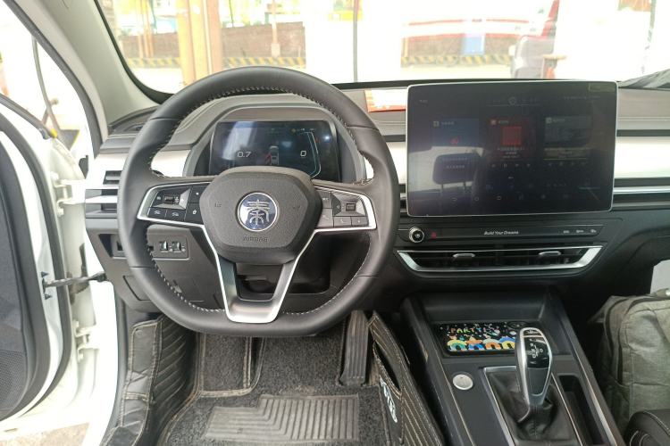 Used BYD Qin Pro 2019 Super Edition 1.5TI Automatic Smart Connect Flagship Model China V Standard