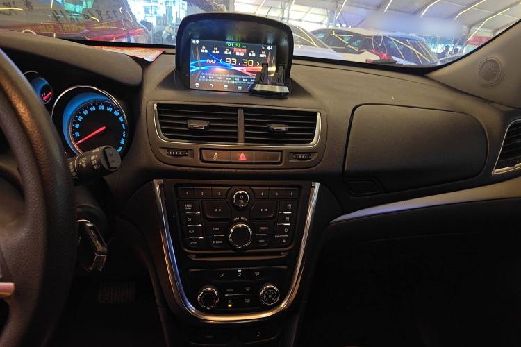 Used Buick Encore 2015 1.4T Automatic Two-Wheel Drive Urban Elite Version
