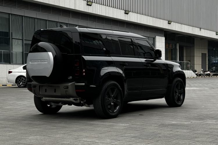 Used Land Rover Defender 2023 Facelift 110 3.0T P400 X-DYNAMIC HSE
