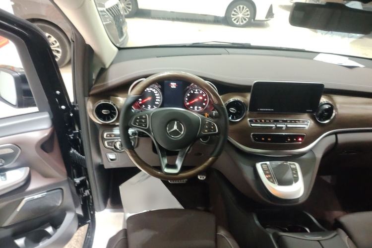 Used Mercedes-Benz V-Class 2022 V 260 L Long-wheelbase Luxury Edition
