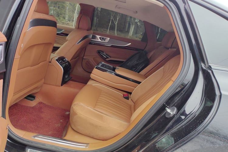 Used Hongqi H9 2024 2.0T Qixiang Private Style Edition
