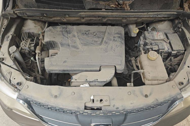 Used Baojun 730 2014 1.5L Manual Luxury Navigation ESP Version 7 Seats
