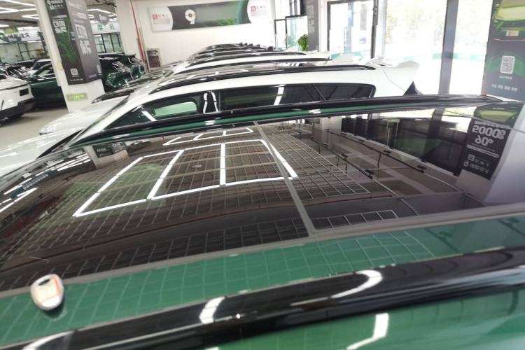 Used VOYAH FREE 2025 318 259 km All-Wheel-Drive Exploration Edition