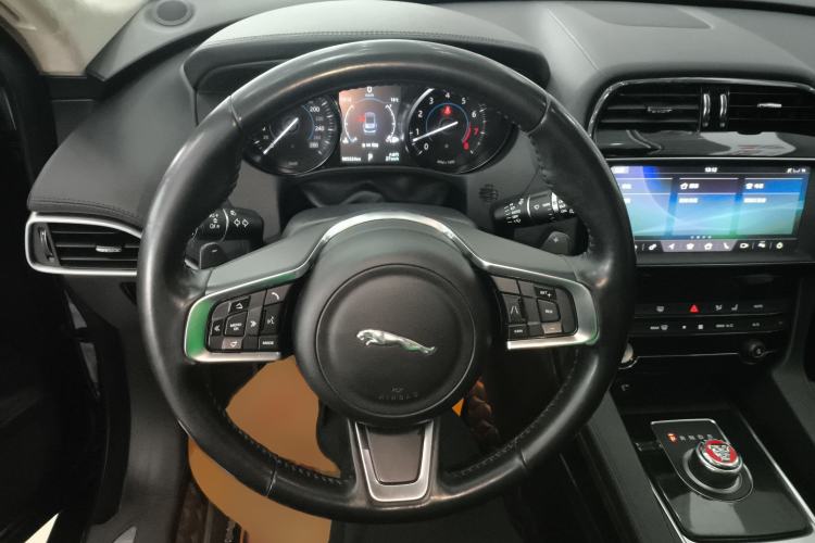 Used Jaguar F-PACE 2019 2.0T Four-Wheel Drive Urban Luxury Edition
