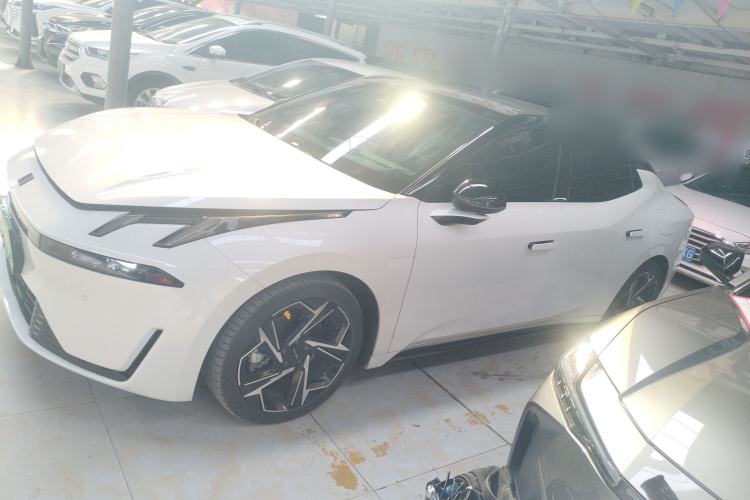 Used Lynk & Co 07 2024 EM-P 126 Long-Range Halo
