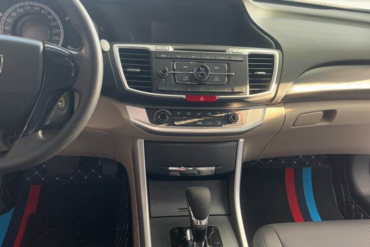 Used Honda Accord 2015 2.0L LX Comfort Edition
