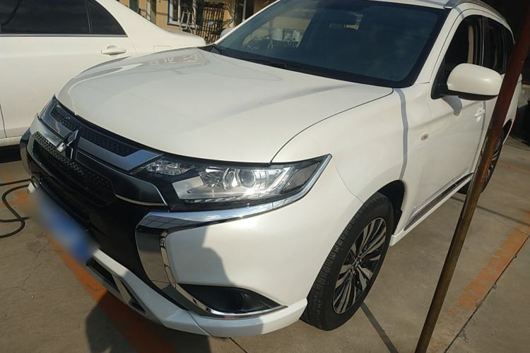 Used Mitsubishi Outlander 2021 Revised Version 2.0L Two-Wheel Drive Comfort Edition 5 Seats
