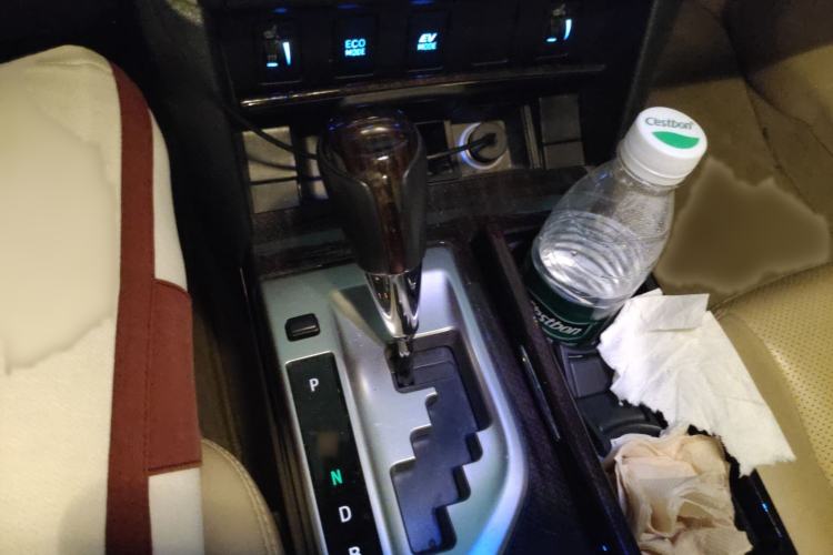 Used Toyota Camry 2015 Dual-Engine 2.5 HG Luxury Navigation Edition
