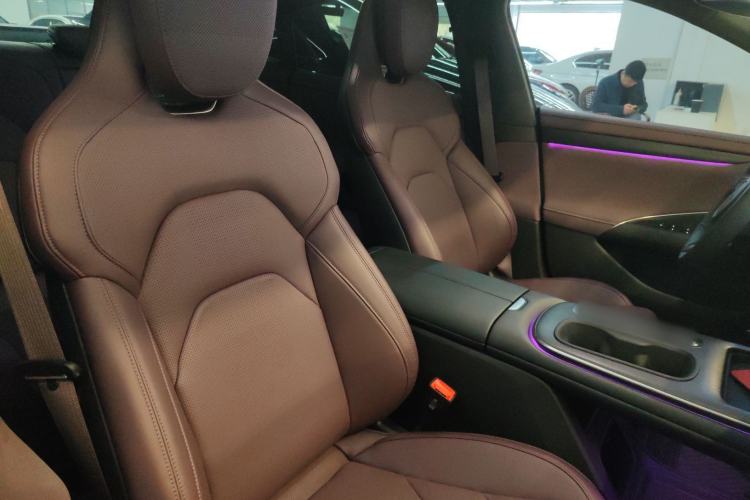 Used  SU7 2024 Rear-Drive Ultra-Long Range Advanced Pro-Level Intelligent Driving Version
