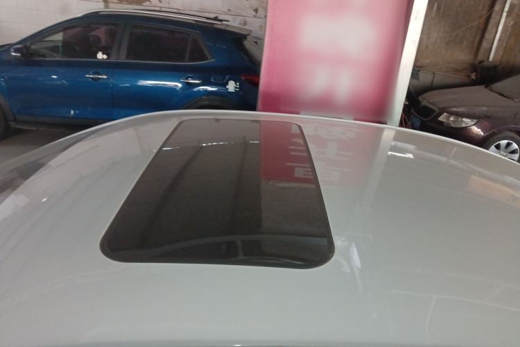 Used Roewe i5 2021 1.5L CVT Platinum Edition
