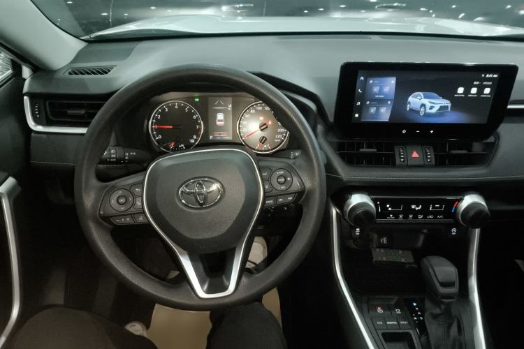 Used Toyota Wildlander 2024 2.0L CVT Two-Wheel Drive Leading Edition
