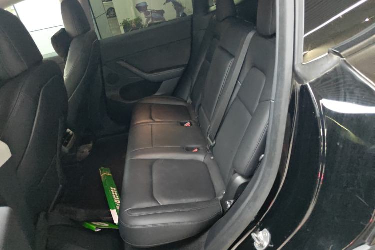 Used Tesla Model Y 2021 Long-Range All-Wheel-Drive Version
