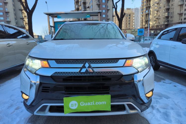 Used Mitsubishi Outlander 2019 2.4L 4x4 Zhi Xiang Edition 5 Seats China VI Standard