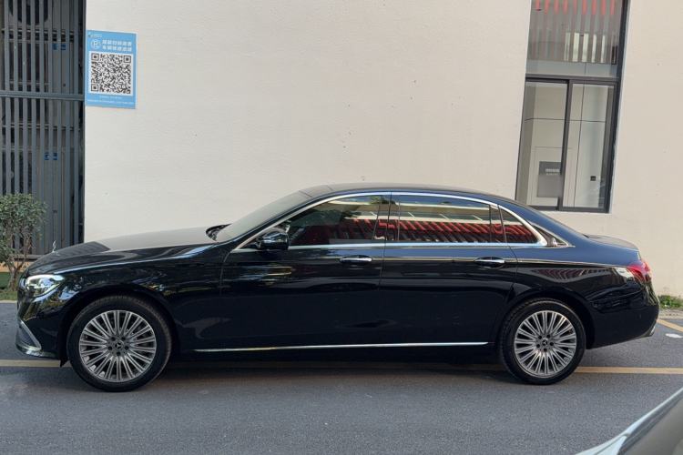 Used Mercedes-Benz E-Class 2022 Second Facelift E 300 L Fashion Edition
