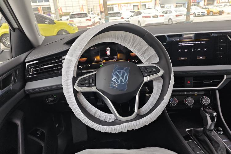 Used Volkswagen Sagitar 2025 Facelift 200TSI DSG Flyover Edition