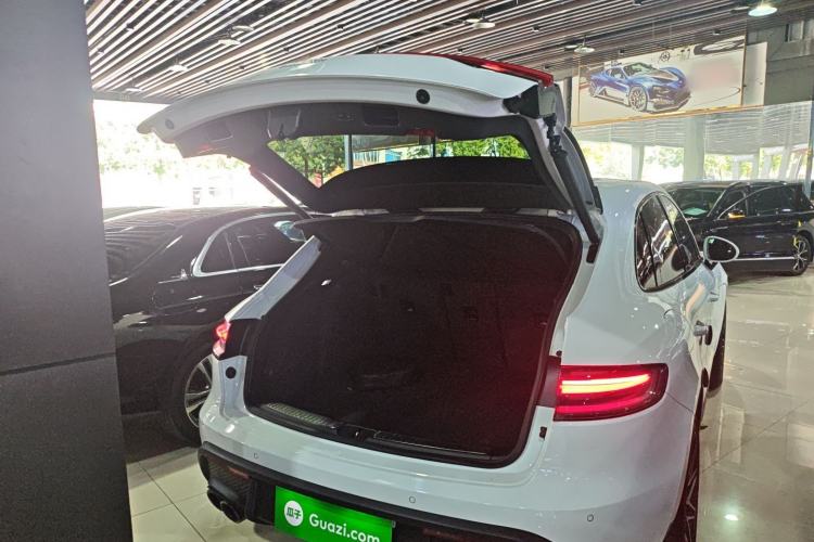 Used Porsche Macan 2024 Macan 2.0T