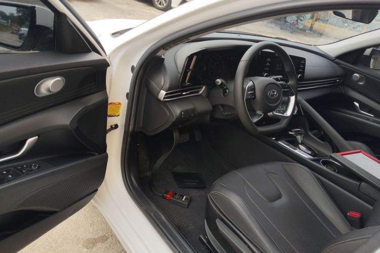 Used Hyundai Elantra 2022 1.5L CVT GLX Elite Edition