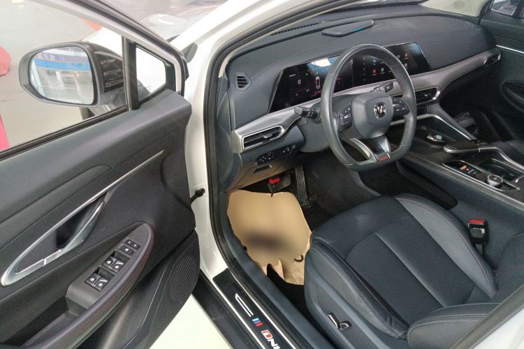 Used Changan UNI-T 2020 1.5T Prestige Version
