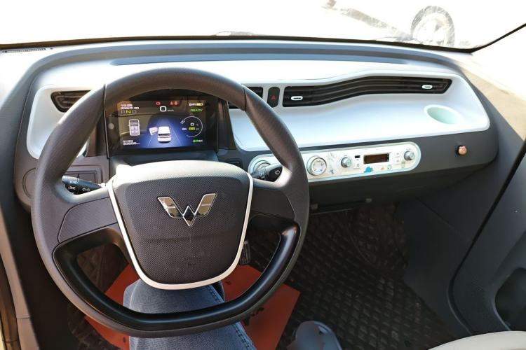 Used Wuling Hongguang MINIEV 2022 Macaron Fashion Model Lithium Iron Phosphate