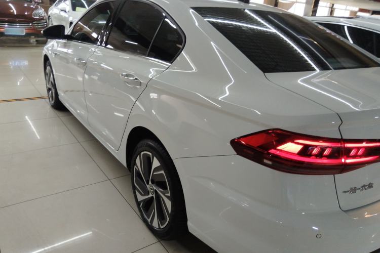 Used Volkswagen Bora 2023 300TSI DSG Prestige Edition