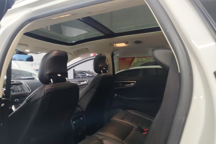 Used Ford Edge 2016 EcoBoost 245 Two-Wheel-Drive Titanium 7-Seater
