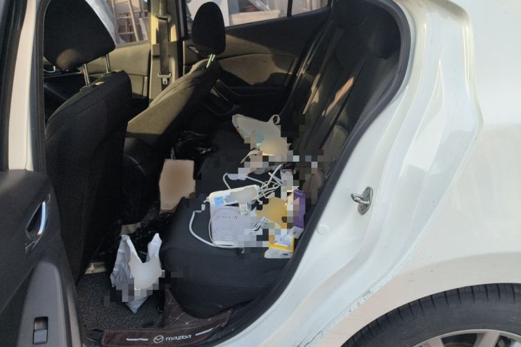 Used Mazda Mazda 3 Axela 2016 Sedan 1.5L Manual Comfort Model
