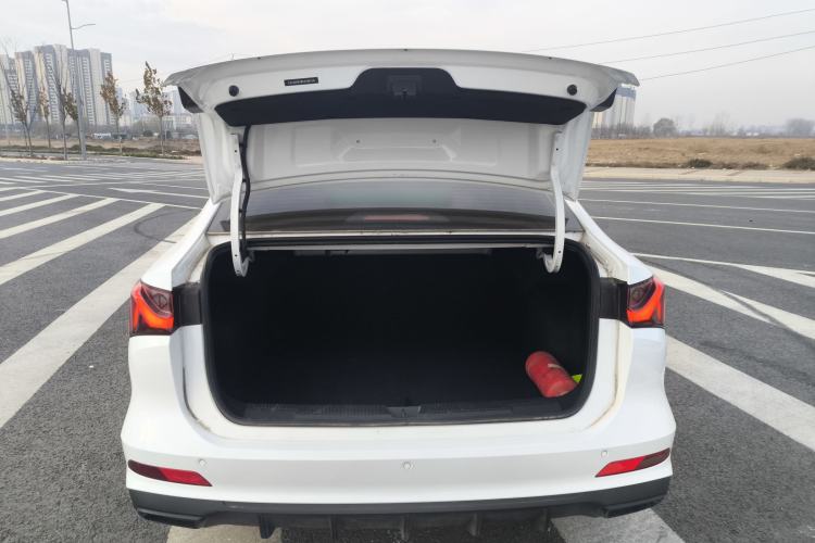 Used Roewe i5 2023 1.5L Manual Comfort Edition
