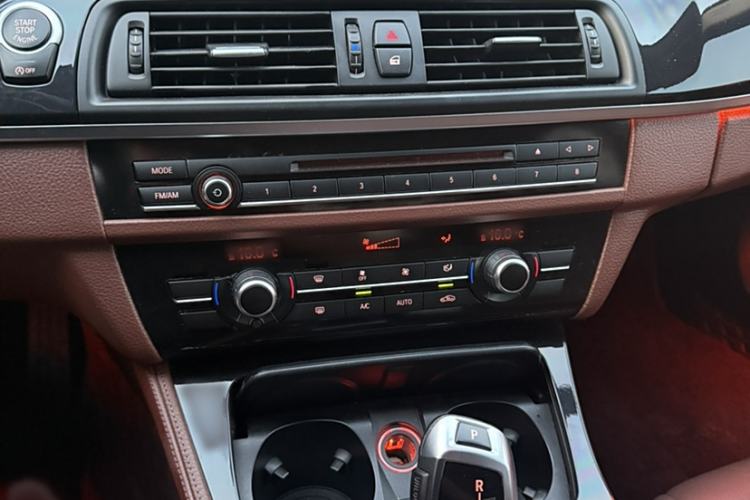 Used BMW 5 Series 2014 520Li Elegant Model
