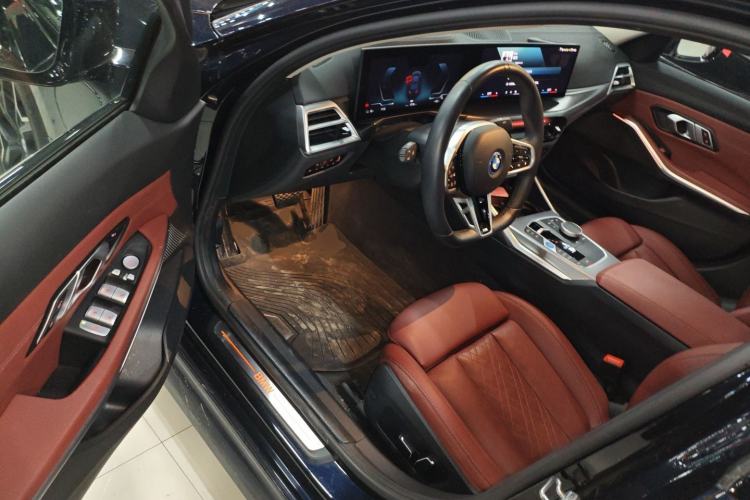 Used BMW i3 2025 eDrive 40 L Midnight Edition
