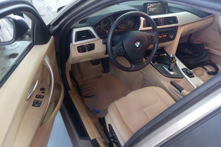 Used BMW 3 Series 2015 320i Luxury Line Stylish Edition
