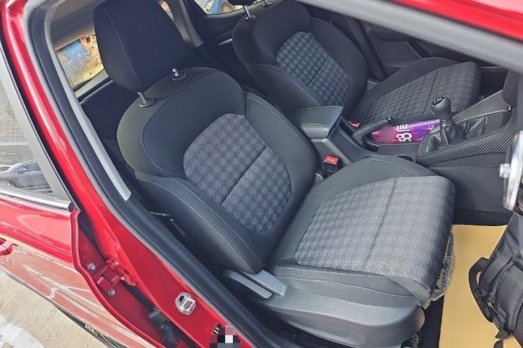 Used MG ZS 2020 Global Bestseller with 1.5L Engine Manual Transmission and a Massive 65-Inch Panoramic Sunroof Version
