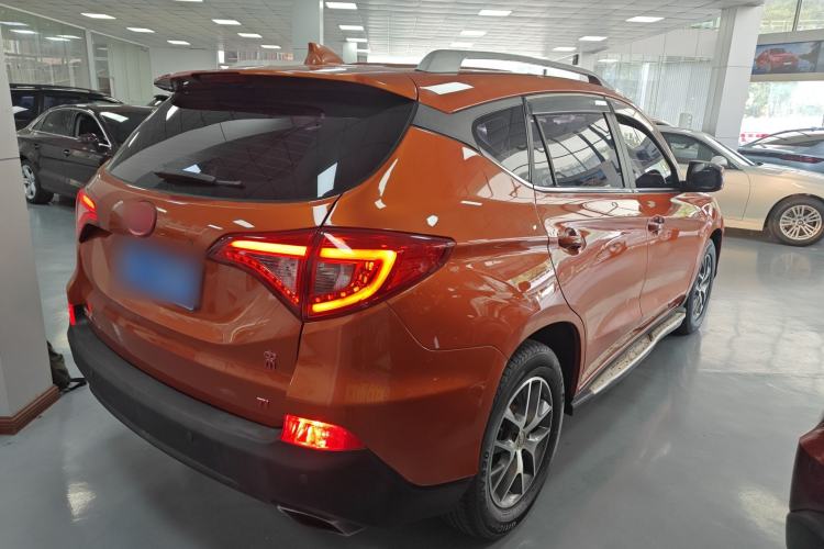 Used BYD Song 2016 1.5TI Manual Luxury Model
