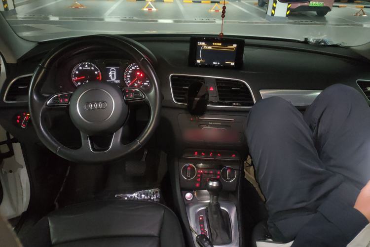 Used Audi Q3 2017 35 TFSI quattro all-wheel-drive sport model
