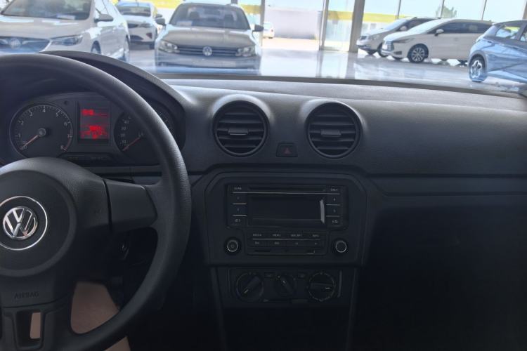 Used Volkswagen Jetta 2015 Value Edition 1.6L Manual Fashionable Style
