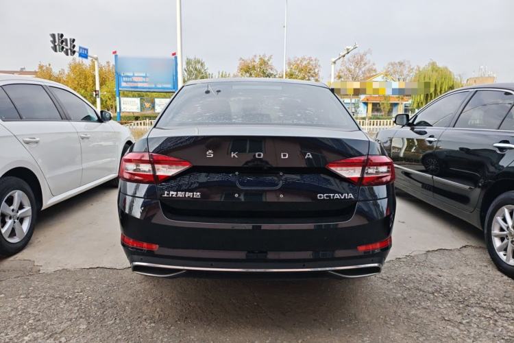 Used Skoda Octavia 2019 1.5L Automatic Smart Drive Luxury Edition China VI Standard
