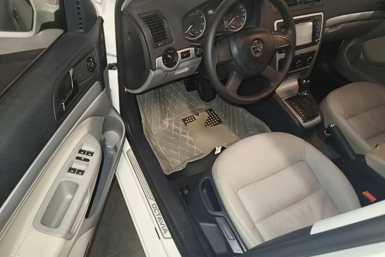 Used Skoda Octavia 2014 1.6L Automatic Yijie Edition
