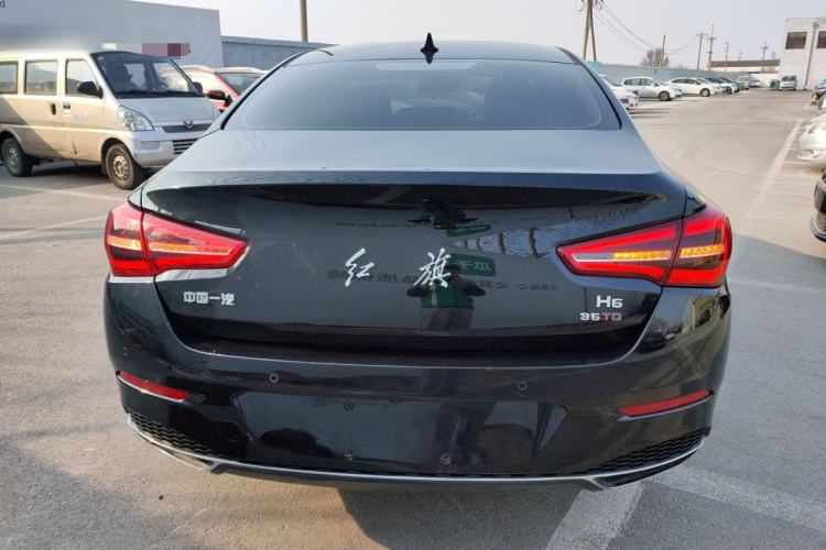 Used Hongqi H5 2022 Classic Model Facelift 1.8T Automatic Smart Connect Flagship Edition
