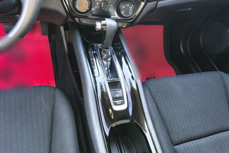 Used Honda Vezel 2015 1.5L CVT two-wheel drive Comfort trim
