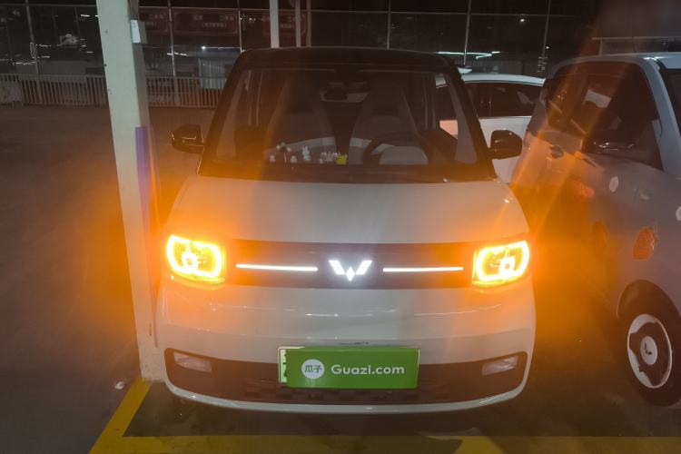 Used Wuling Hongguang MINIEV 2022 Macaron Fashion Model Lithium Iron Phosphate
