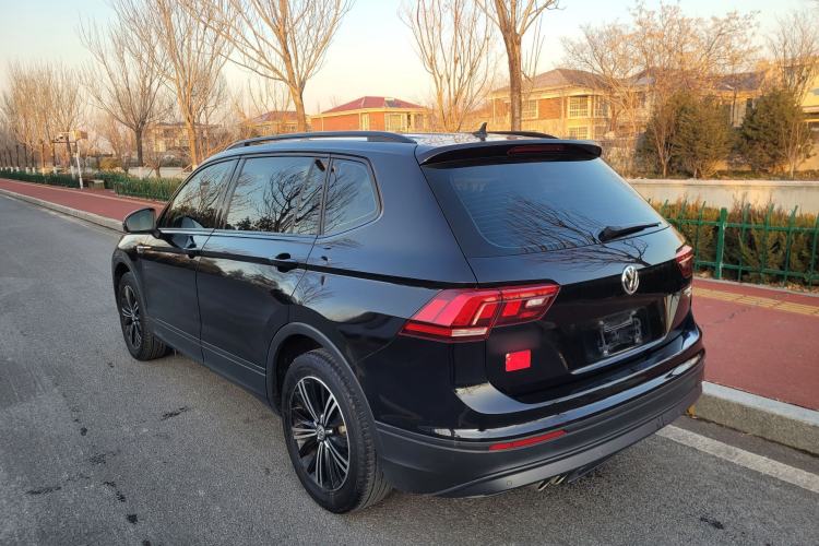 Used Volkswagen Tiguan L 2020 330TSI Automatic Two-Wheel Drive Luxury Edition China VI Standard