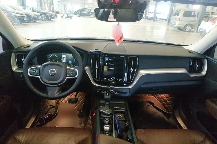 Used Volvo XC60 2019 T5 4x4 Zhiyuan Edition China VI Standard