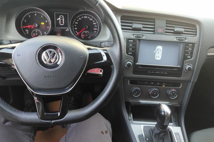 Used Volkswagen Golf 2015 1.6L Automatic Comfort Model

