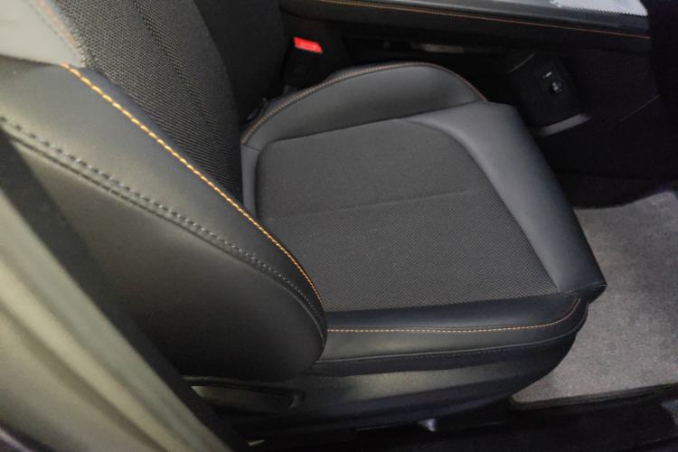 Used Oshan Z6 2023 Blue Whale 1.5T DCT Luxury Model