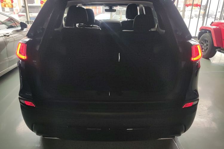 Used  Cherokee 2020 2.0T Four-Wheel Drive Night Eagle Edition
