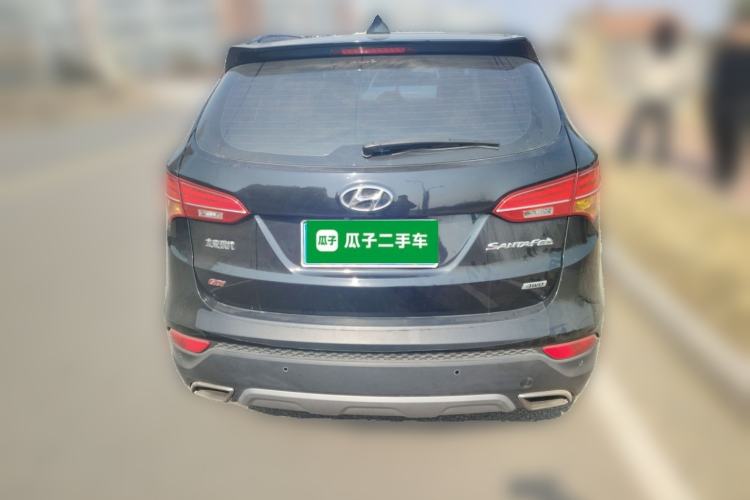 Used Hyundai Santa Fe 2013 Revised Version 2.4L Automatic All-Wheel Drive Luxury Trim