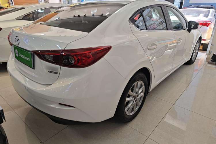 Used Mazda Mazda 3 Axela 2016 Sedan 1.5L Automatic Comfort Model
