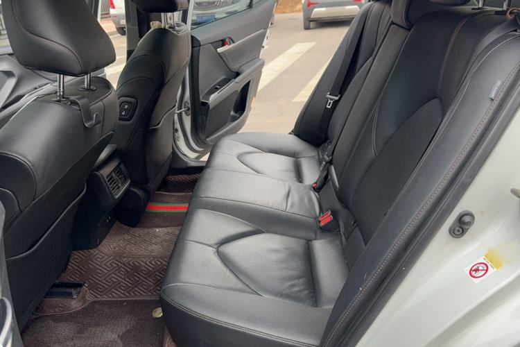 Used Toyota Camry 2018 2.0G Luxury Edition
