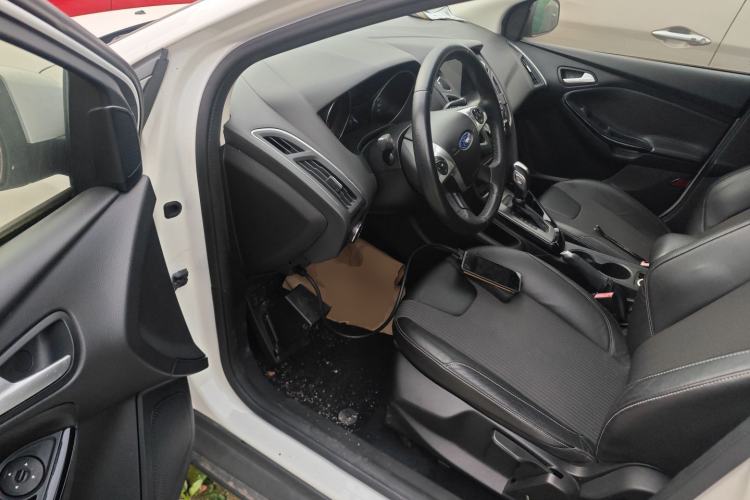 Used Ford Focus 2012 Hatchback 1.6L Automatic Fashion Edition
