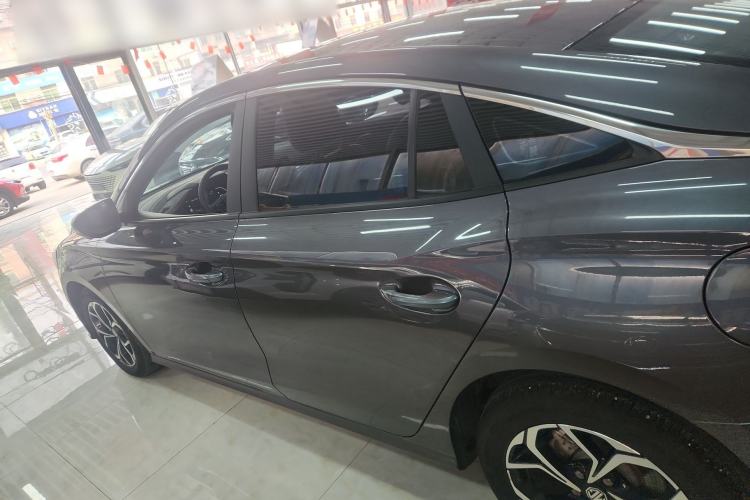 Used MG 5 2021 Revised Version 180 DVVT CVT Youth Luxury Edition
